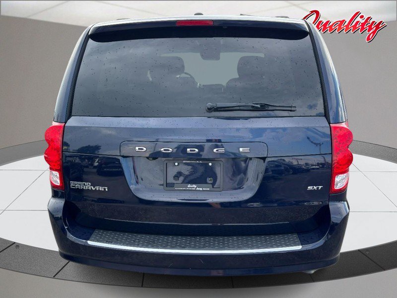 Used 2015 Dodge Grand Caravan SXT FWD image 4