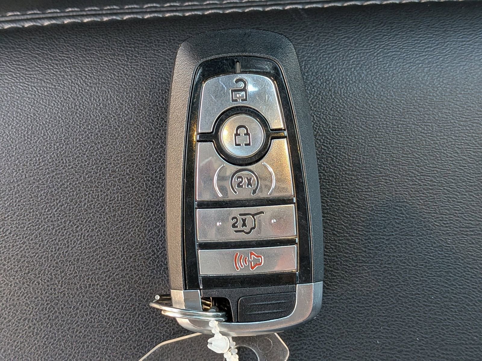 Certified 2022 Ford Explorer XLT w/ Equipment Group 202A image 32