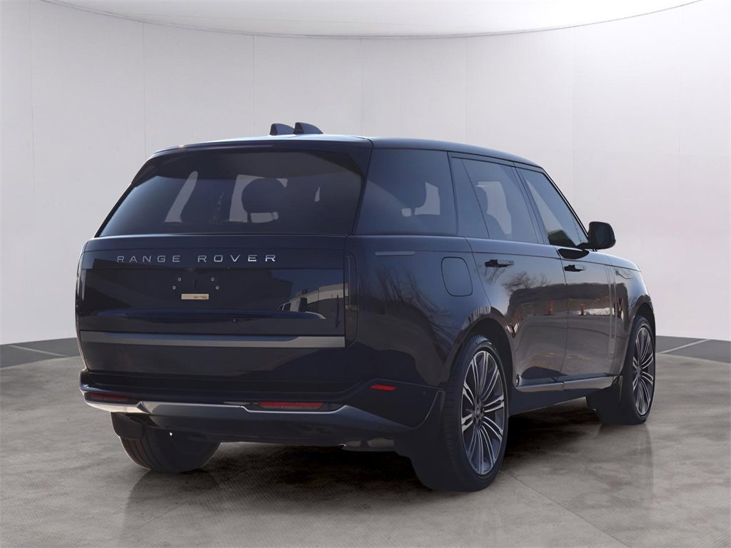 Used 2024 Land Rover Range Rover Long Wheelbase SE image 5