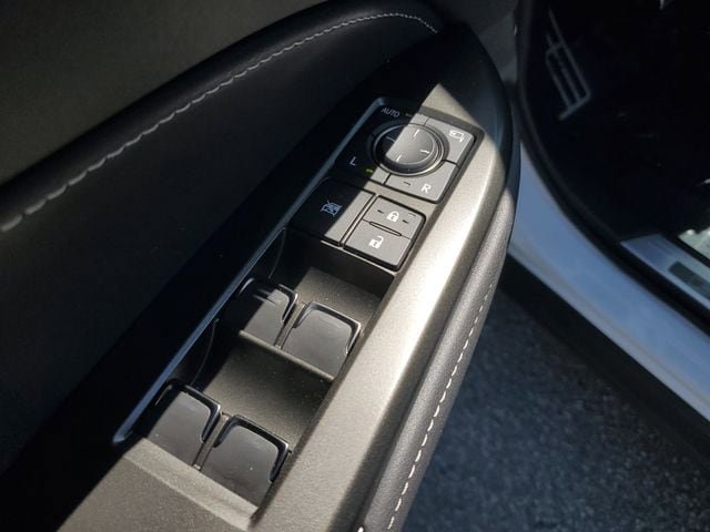 Used 2024 Lexus NX 350 F Sport image 23