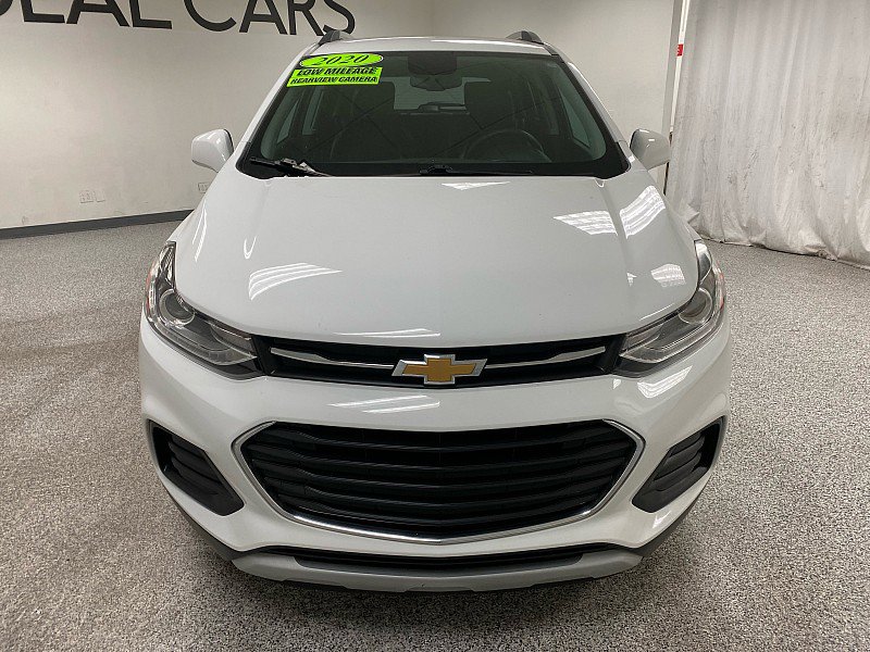 Used 2020 Chevrolet Trax LT w/ LT Convenience Package image 2