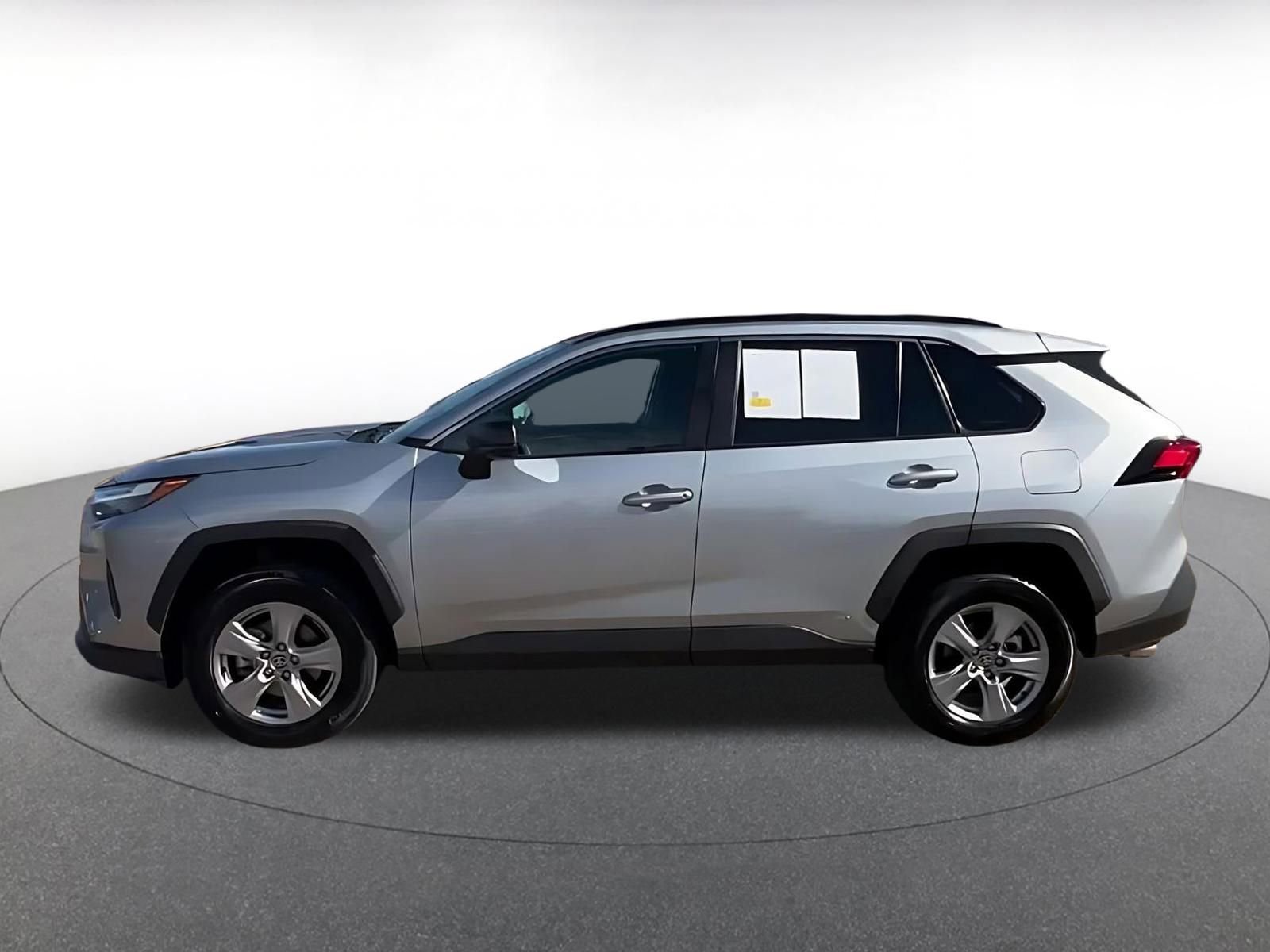 Used 2025 Toyota RAV4 LE image 8