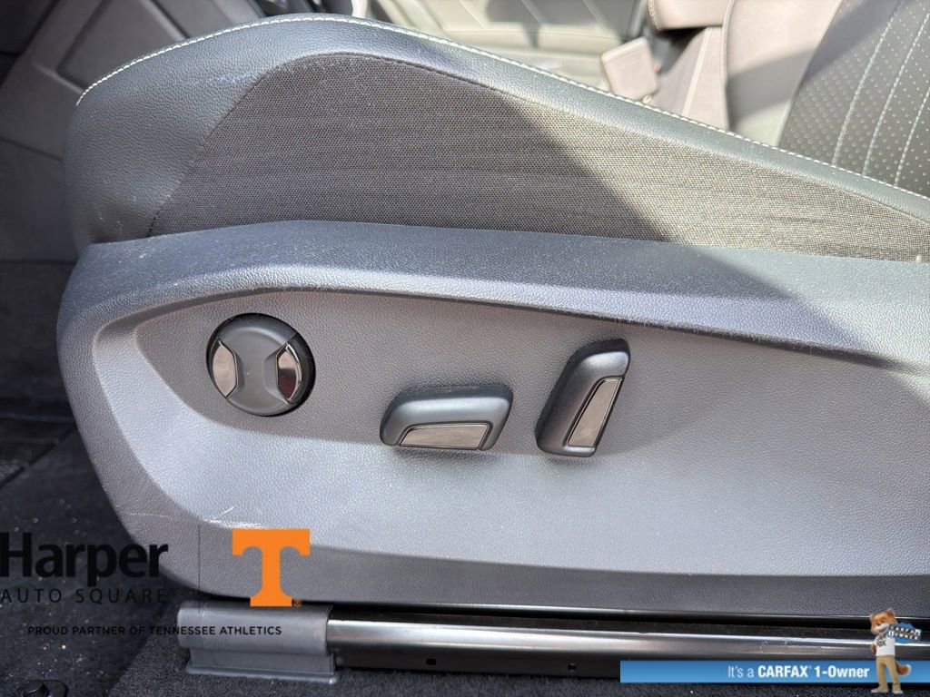 Used 2024 Volkswagen Tiguan SE R-Line image 19