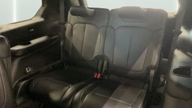 Used 2025 Jeep Grand Cherokee L Limited w/ Black Appearance Package AWD/4WD image 27