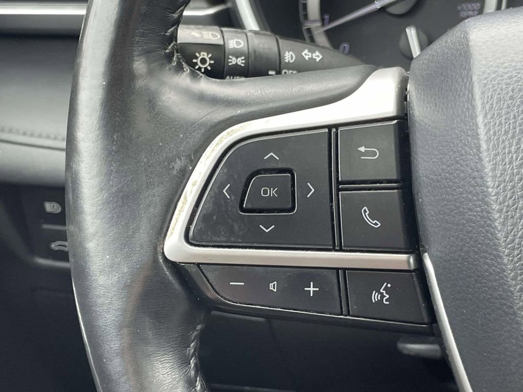 Certified 2022 Toyota Highlander XLE image 22