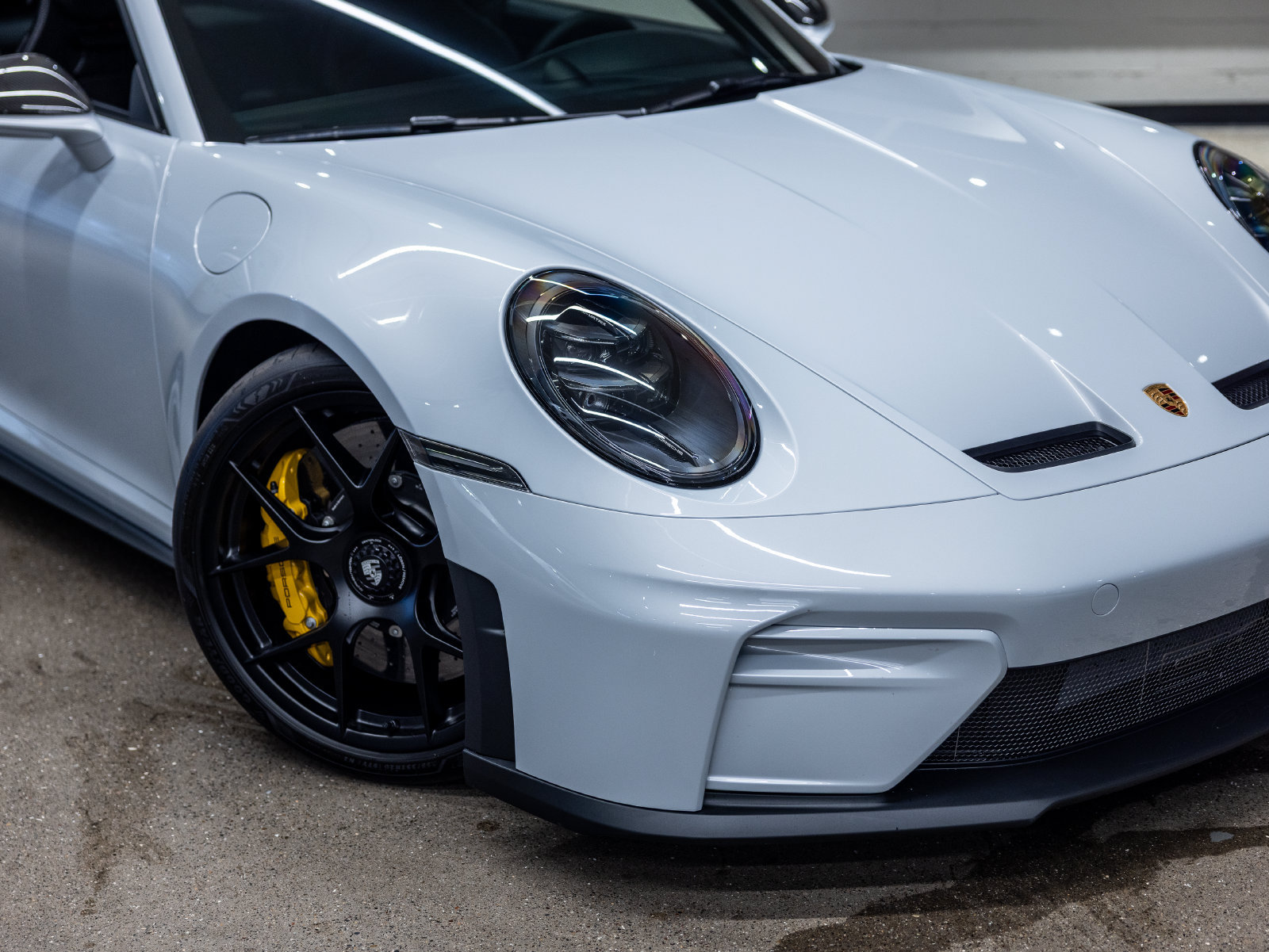 Certified 2026 Porsche 911 GT3 w/ Lightweight Package In Black RWD image 16