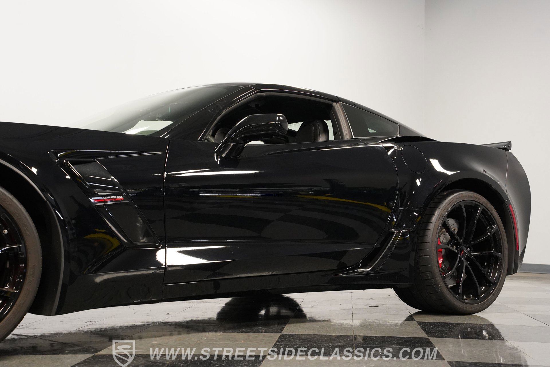 Used 2019 Chevrolet Corvette Grand Sport w/ Battery Protection Package image 22