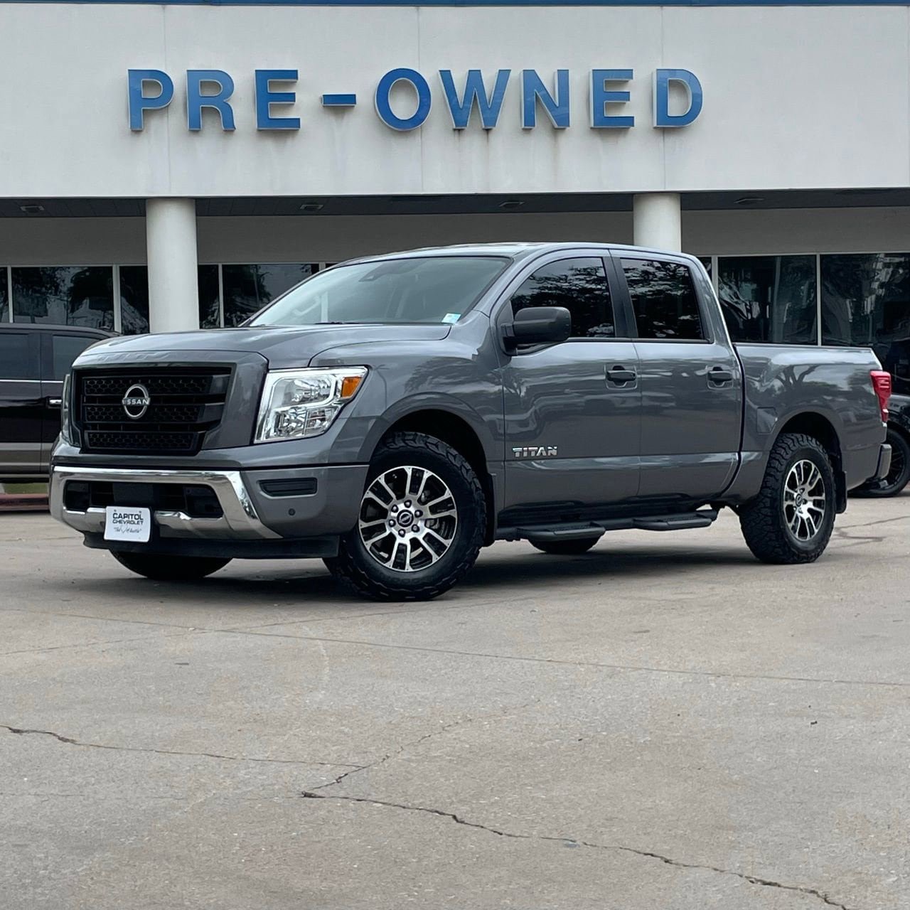 Used 2024 Nissan Titan SV w/ SV Convenience Package image 1