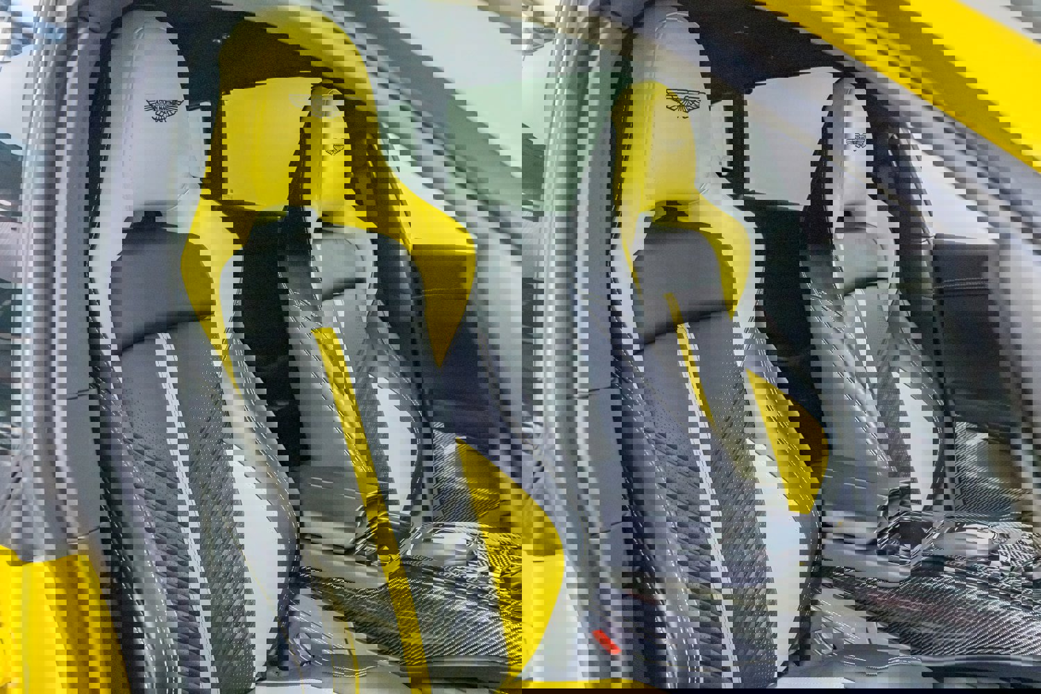 Used 2023 Aston Martin DBX 707 image 31