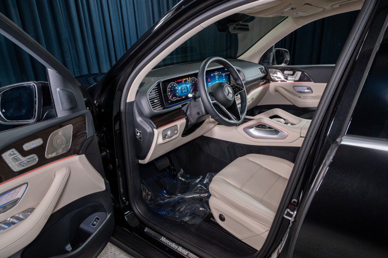 Certified 2026 Mercedes-Benz GLS 450 4MATIC image 14