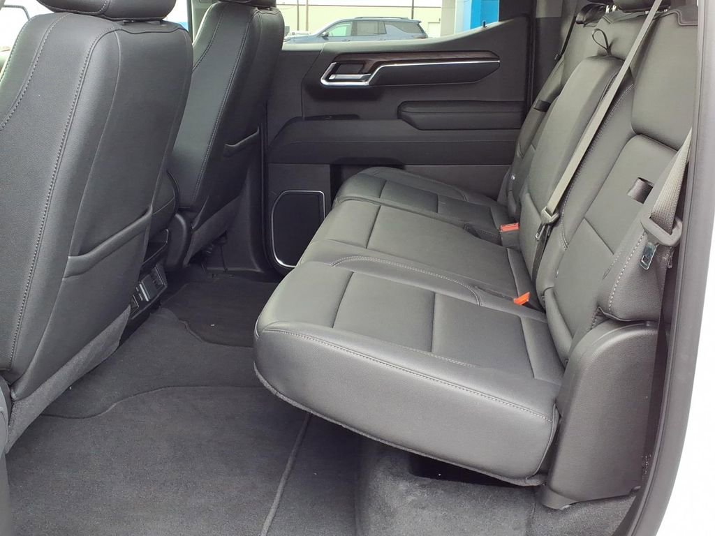 Certified 2025 GMC Sierra 1500 SLT image 14