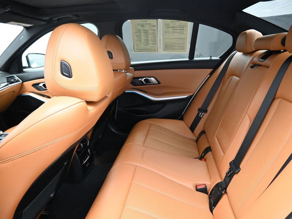 Used 2023 BMW 330i Sedan w/ Driving Assistance Package RWD image 9