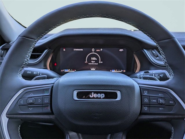 Used 2023 Jeep Grand Cherokee Limited image 30