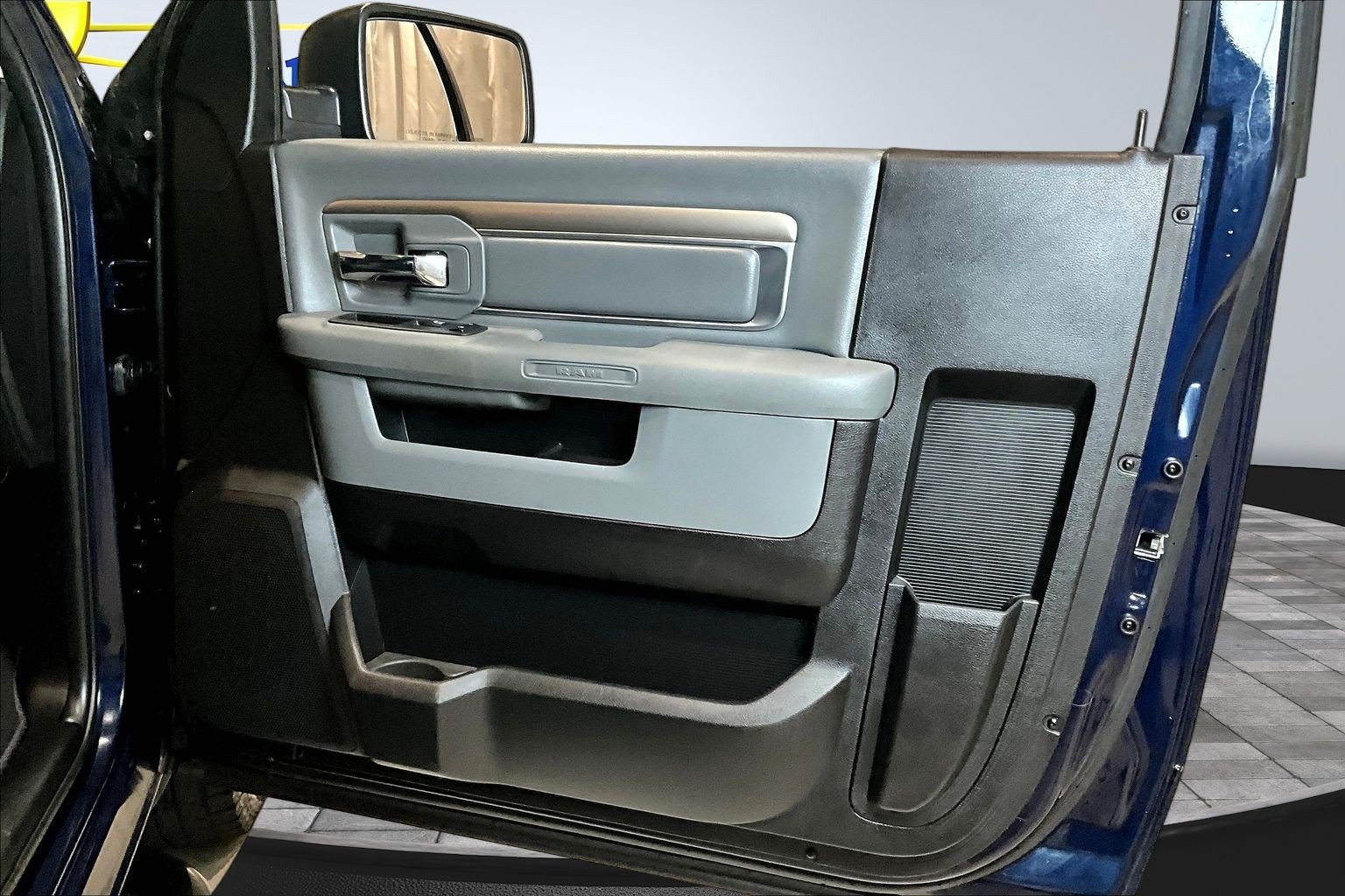 Used 2018 RAM 1500 Express RWD image 25