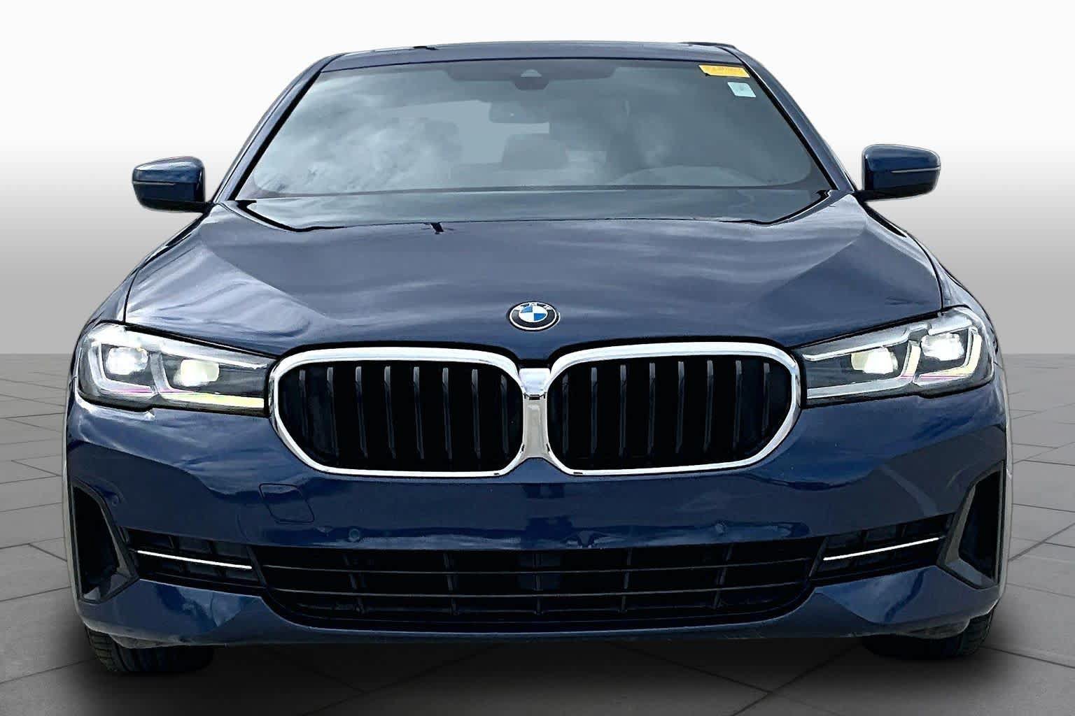 Used 2023 BMW 530i w/ Convenience Package RWD image 4