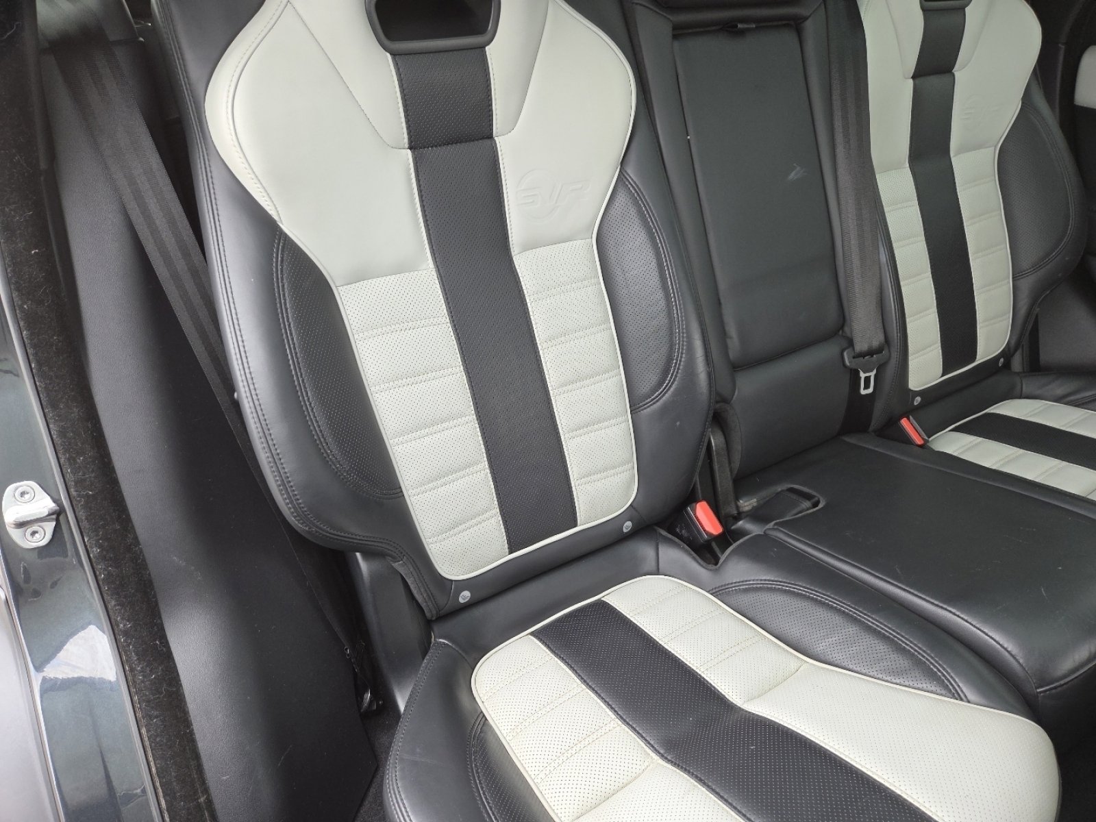 Used 2017 Land Rover Range Rover Sport SVR image 23