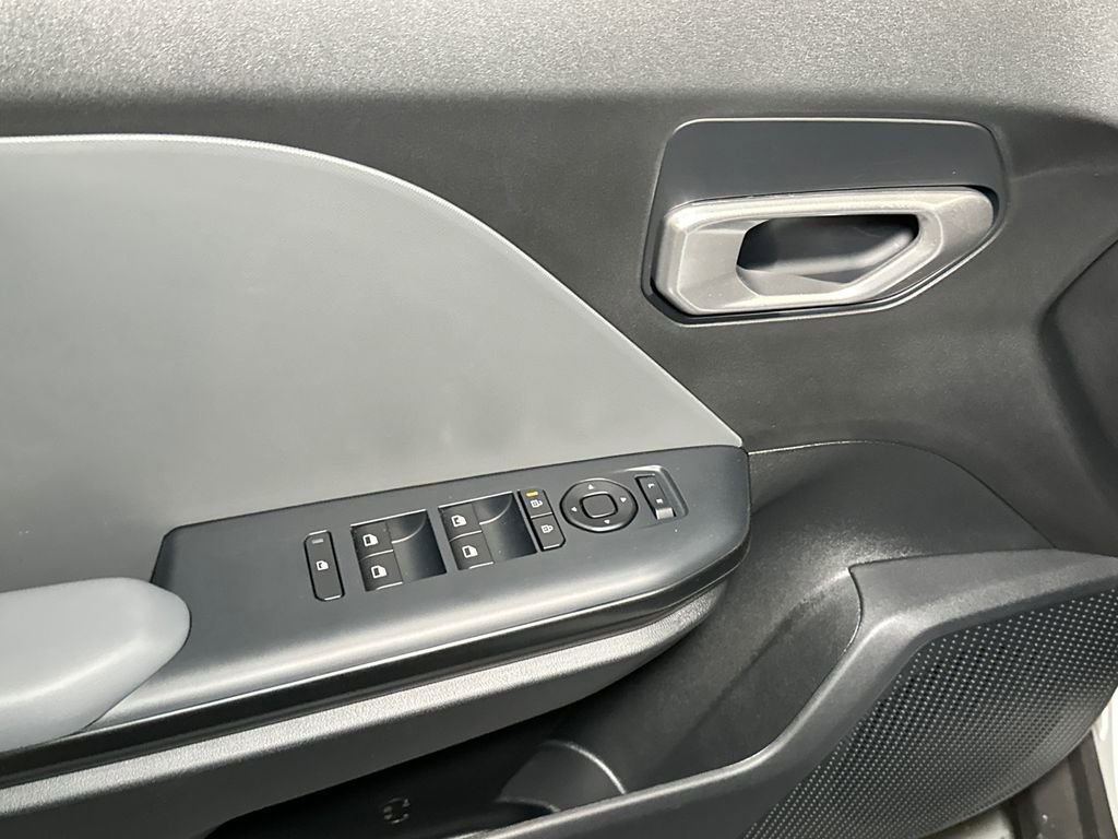 New 2025 Kia K4 FWD image 14
