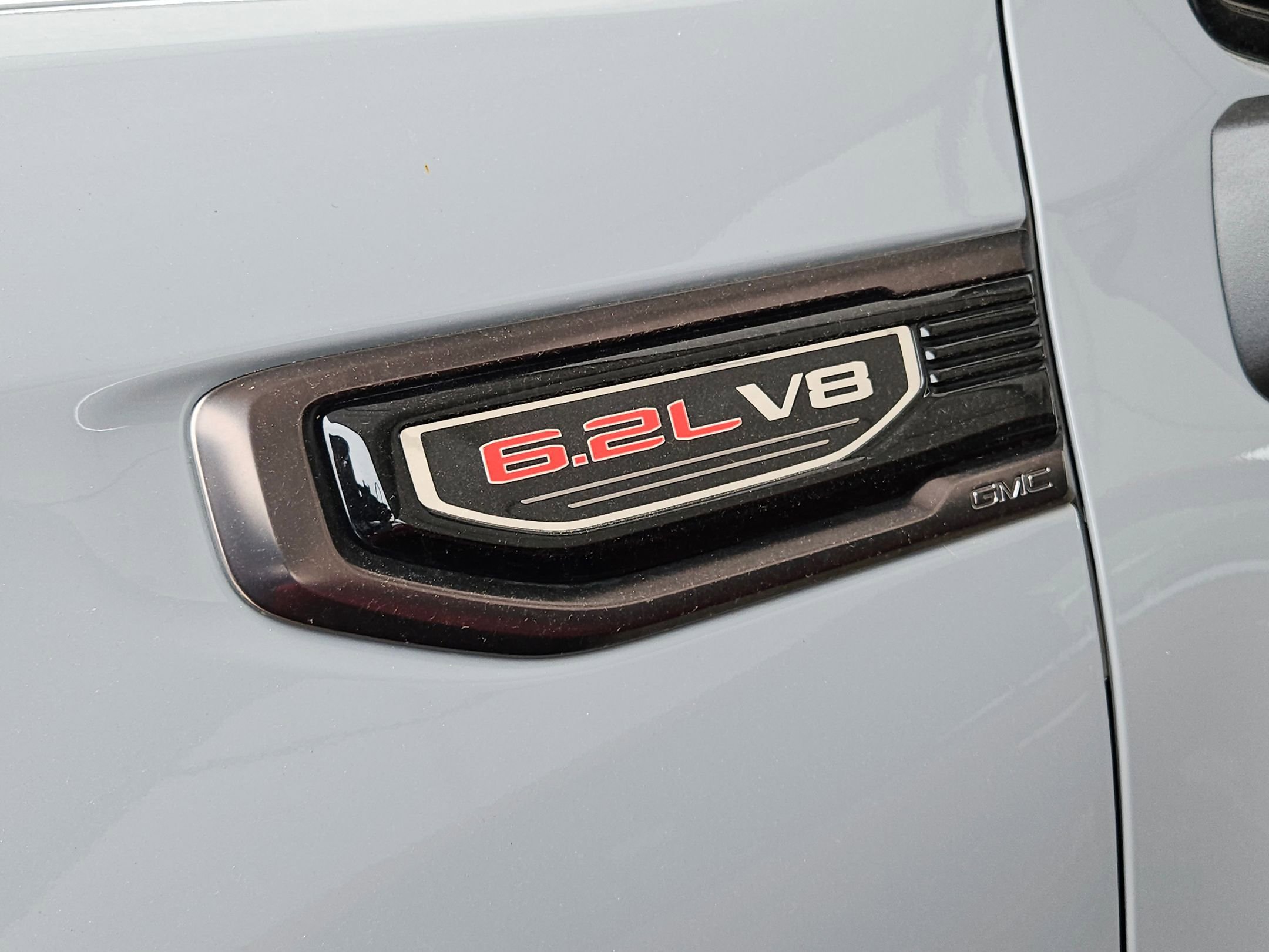Used 2024 GMC Sierra 1500 AT4X image 9