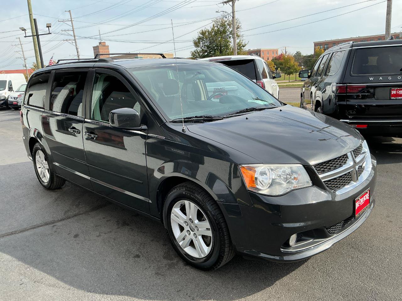 Used 2012 Dodge Grand Caravan Crew w/ Crew Value Pkg FWD image 3