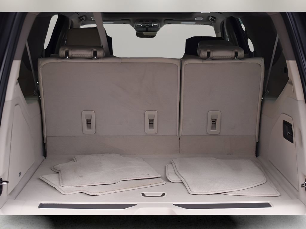 Certified 2026 Cadillac Escalade ESV Platinum Luxury w/ LPO, Radiant Package image 25