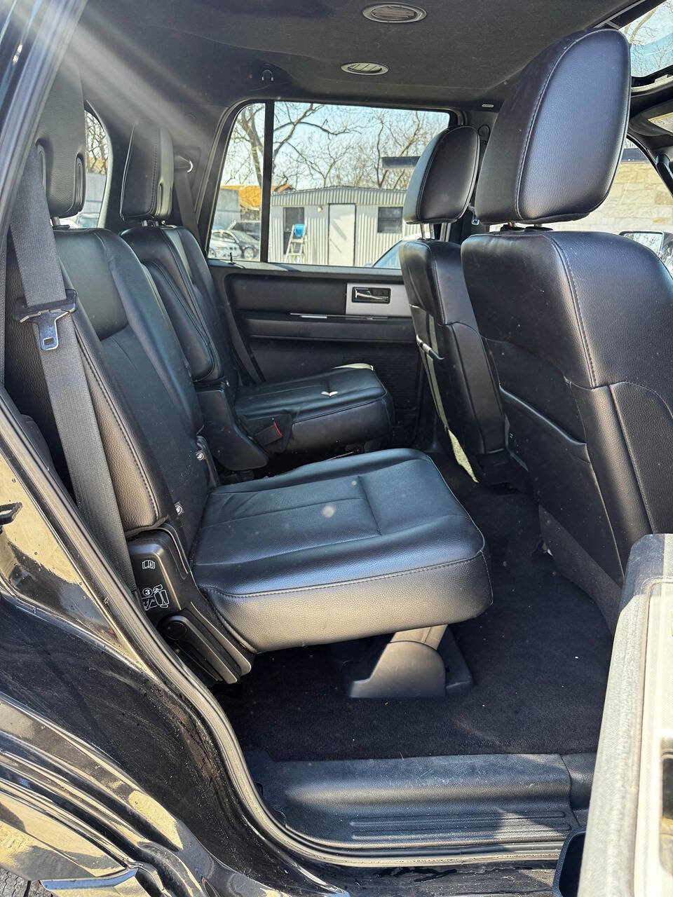 Used 2015 Ford Expedition XLT w/ Equipment Group 202A image 28