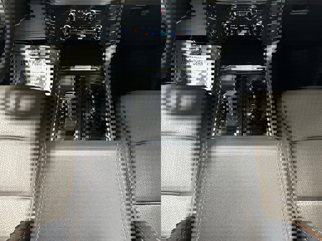 Used 2025 Ford F150 Lariat w/ Equipment Group 501A Mid image 36