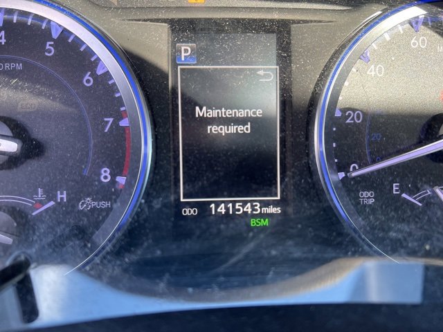 Used 2019 Toyota Highlander XLE w/ Carpet Mat Package (TMS) image 10