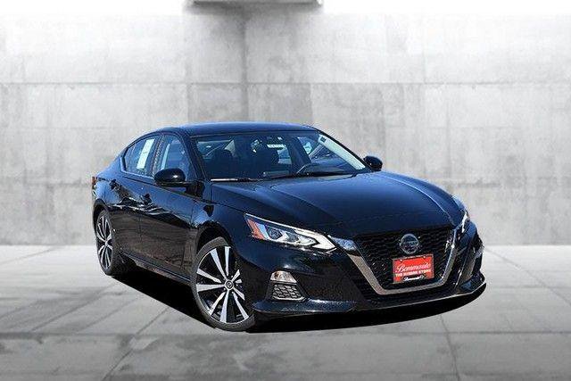 Used 2020 Nissan Altima 2.5 SR w/ Premium Package FWD image 2