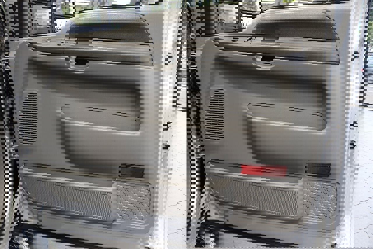 Used 2003 Ford F250 XLT image 73