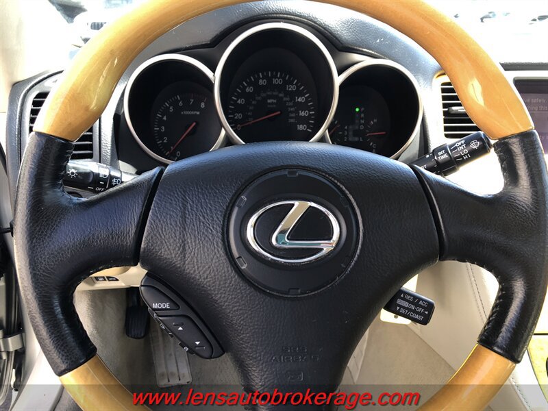 Used 2002 Lexus SC 430 Convertible RWD image 15