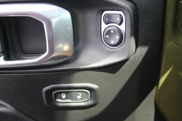 Used 2021 Jeep Gladiator Rubicon AWD/4WD image 20