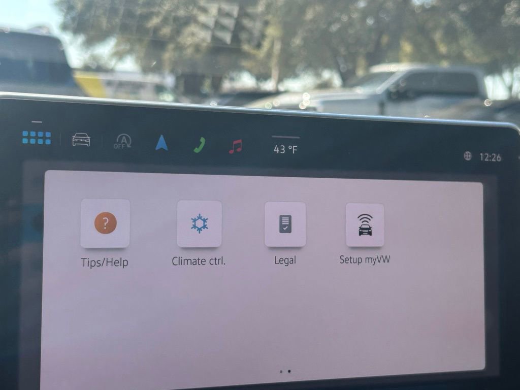 Used 2025 Volkswagen Tiguan S image 17