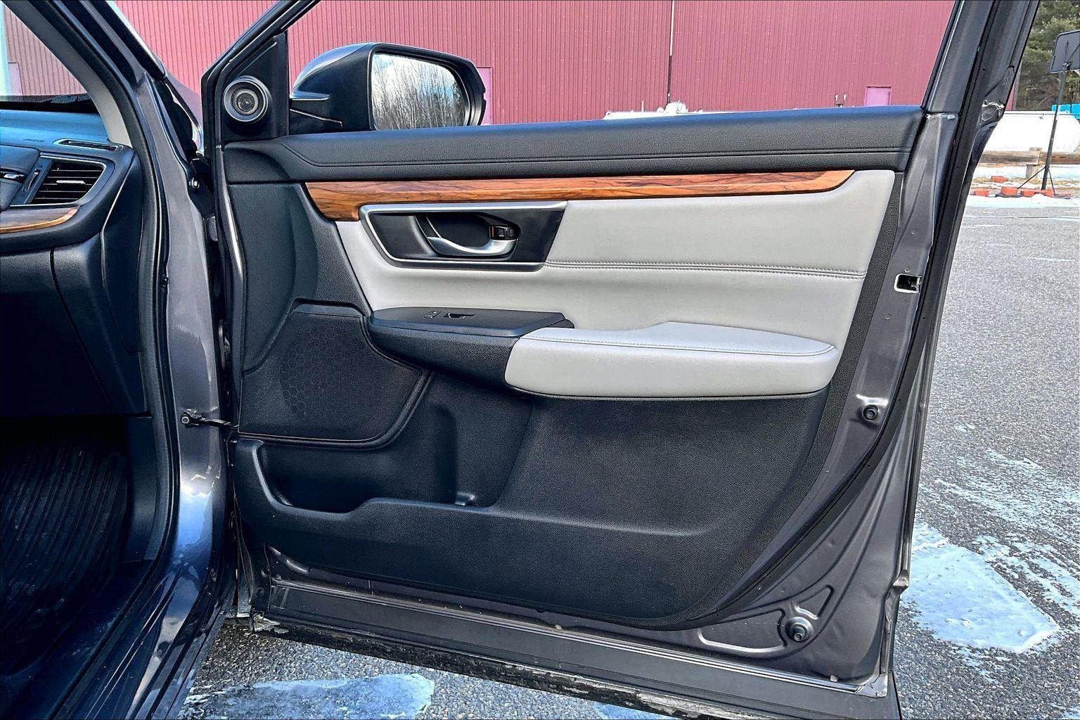 Used 2020 Honda CR-V Touring image 20