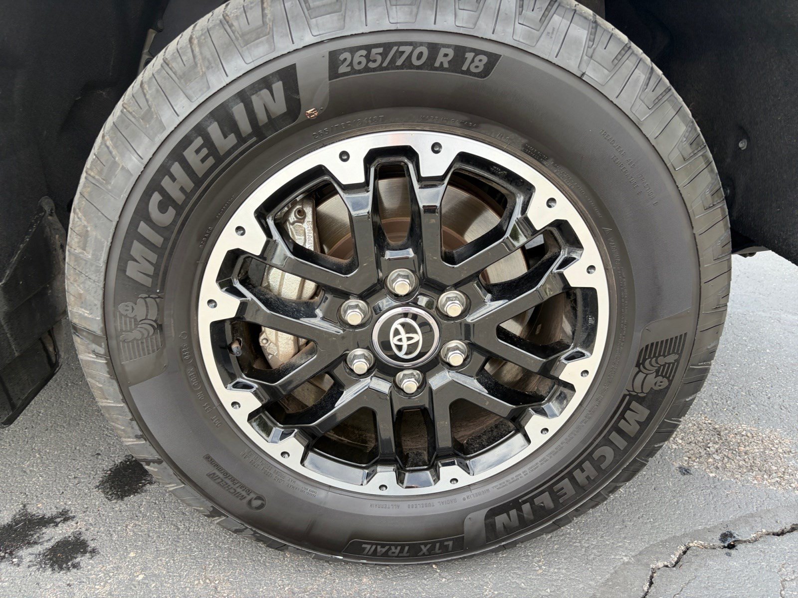 Used 2025 Toyota Tundra SR5 w/ TRD Off-Road Package AWD/4WD image 30