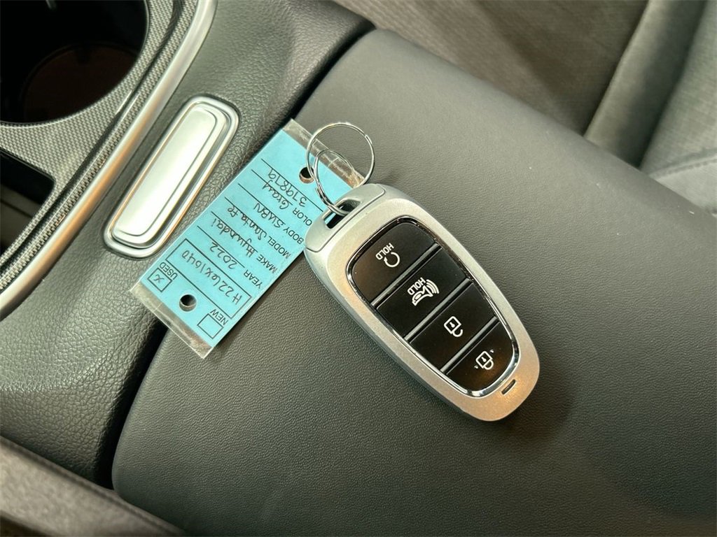 Used 2022 Hyundai Santa Fe SEL w/ Cargo Package image 12