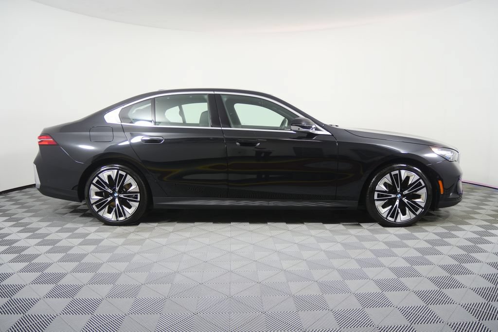 Certified 2026 BMW 540i xDrive AWD/4WD image 4