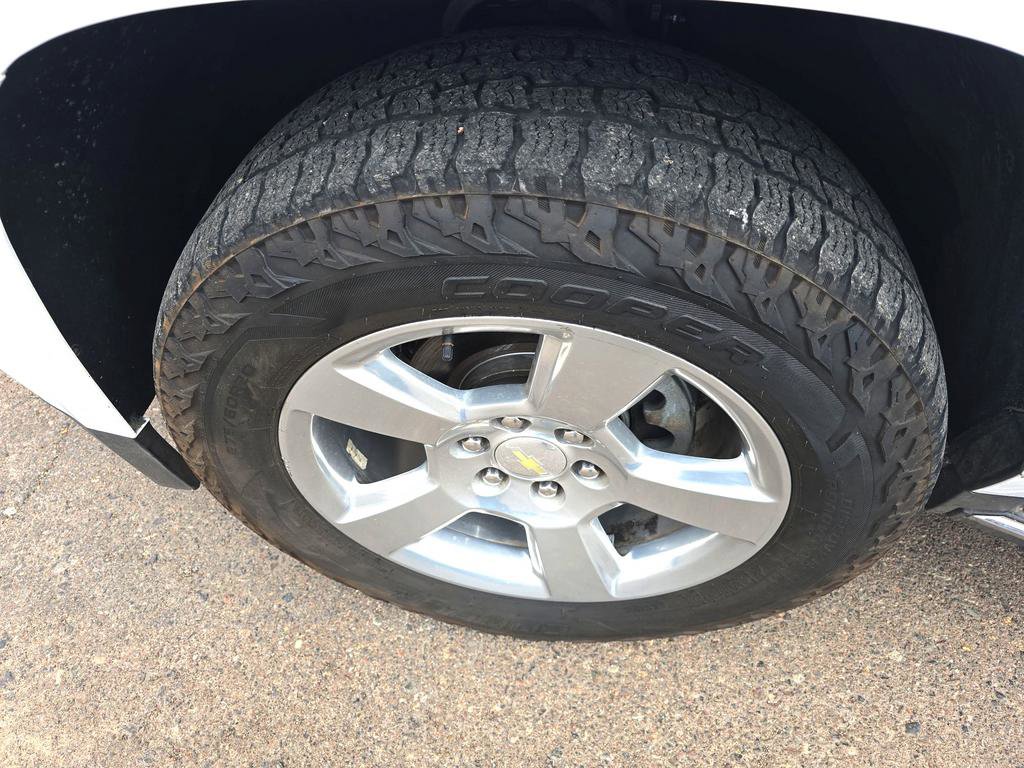 Used 2018 Chevrolet Suburban Premier image 38