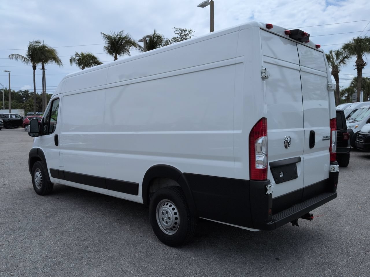 Used 2025 RAM ProMaster 3500 w/ Convenience Group FWD image 7