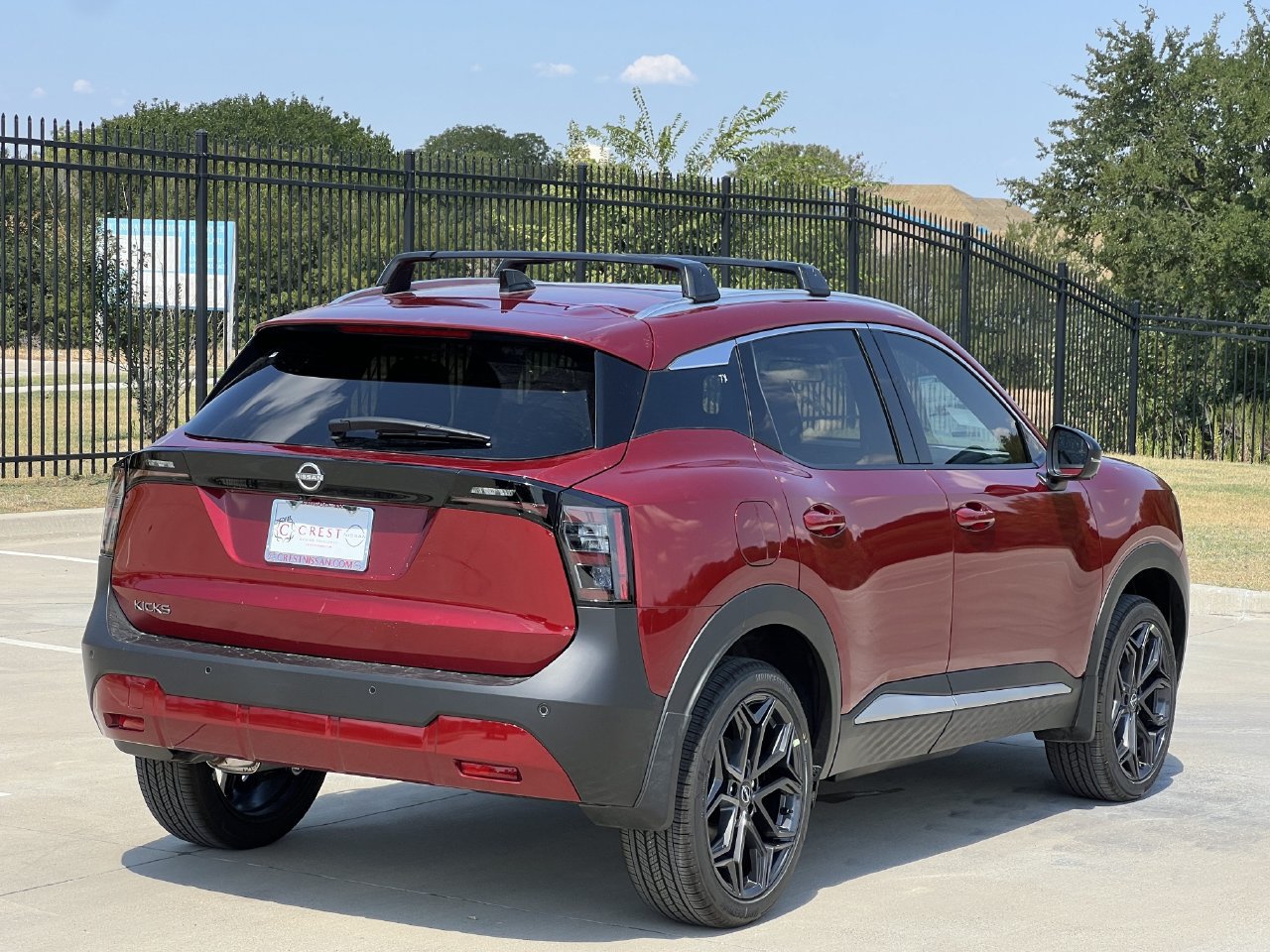 New 2027 Nissan Kicks SR FWD image 4