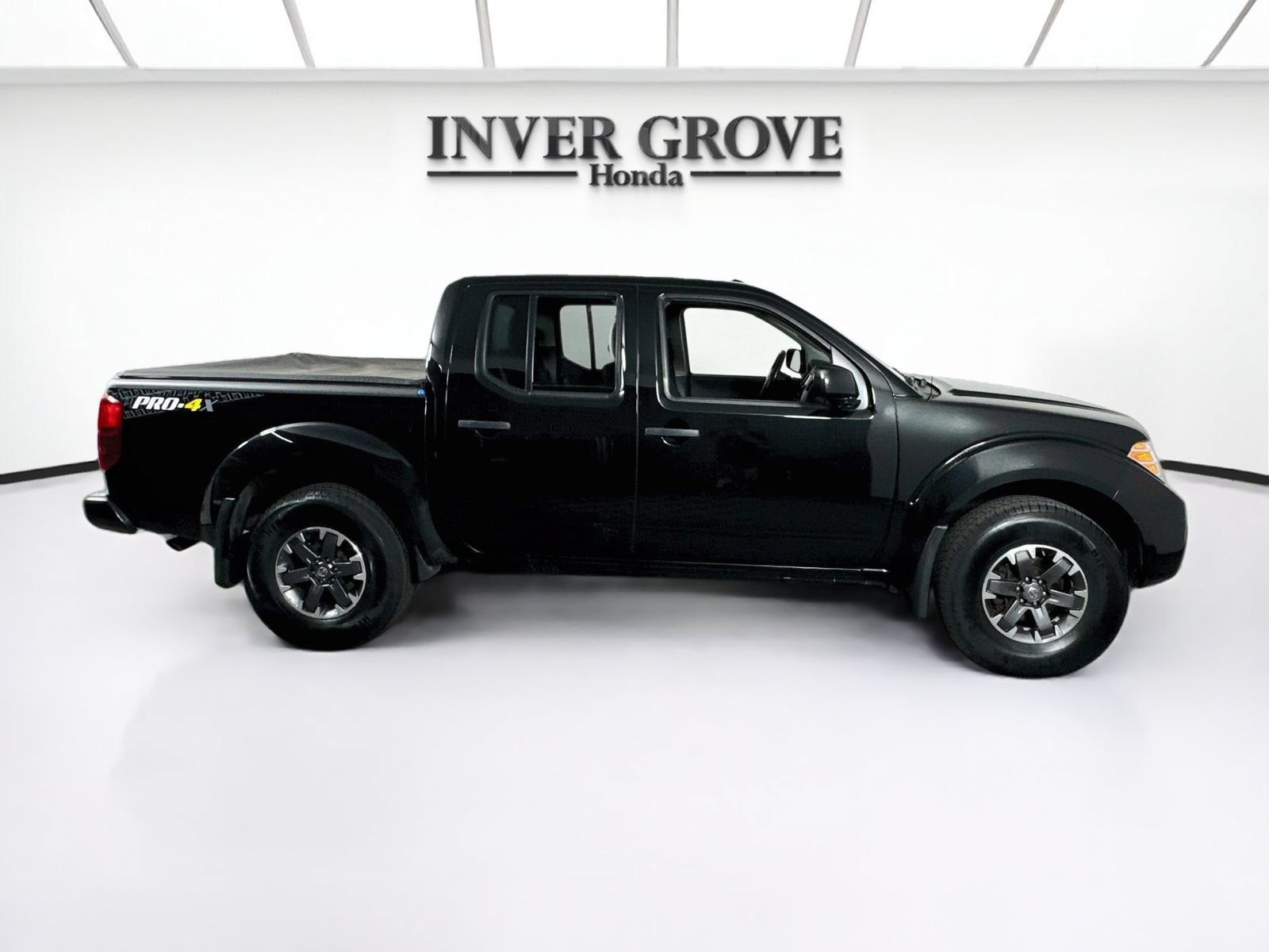 Used 2018 Nissan Frontier PRO-4X AWD/4WD image 4