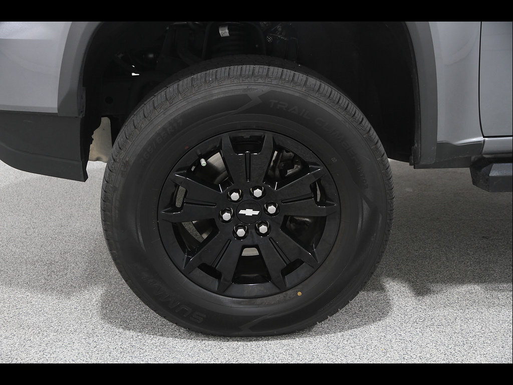 Certified 2022 Chevrolet Colorado ZR2 w/ ZR2 Dusk Special Edition AWD/4WD image 24