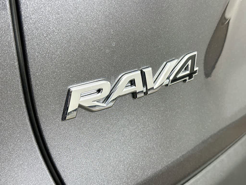 Used 2025 Toyota RAV4 XLE w/ Convenience Package FWD image 7