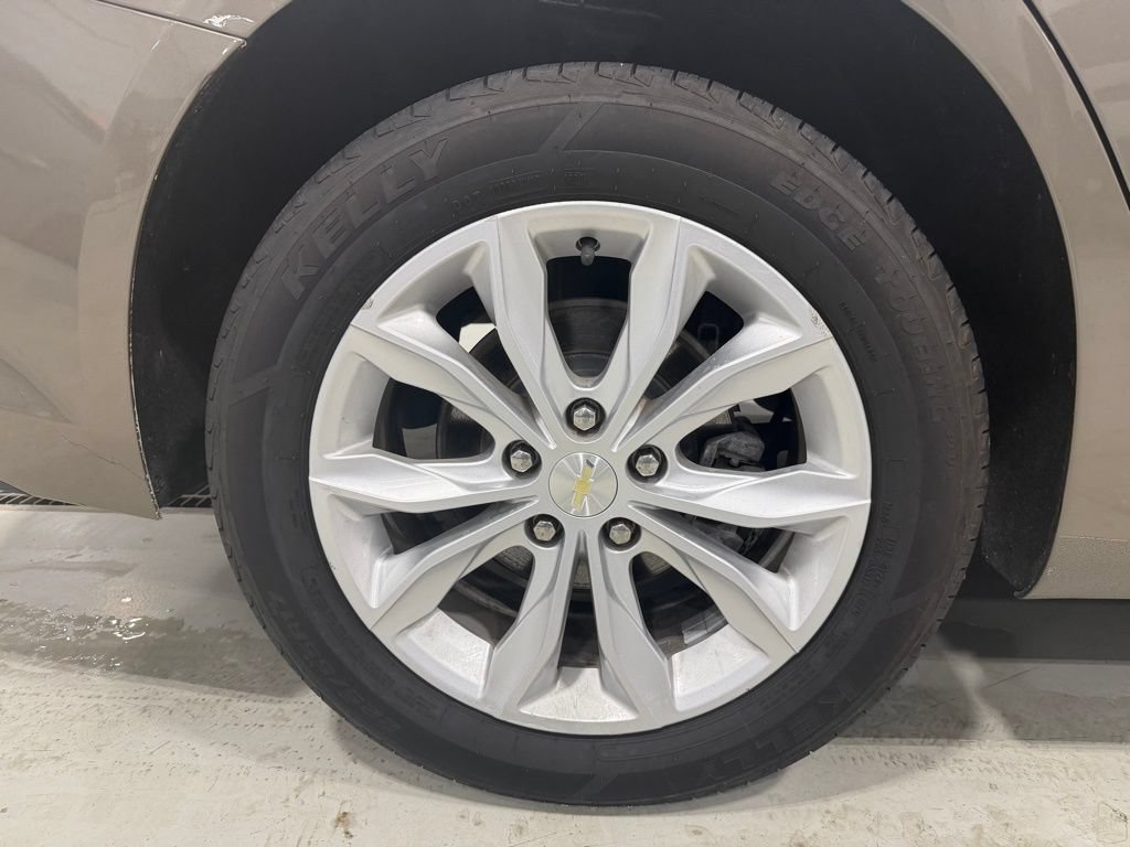 Used 2020 Chevrolet Malibu LT FWD image 16