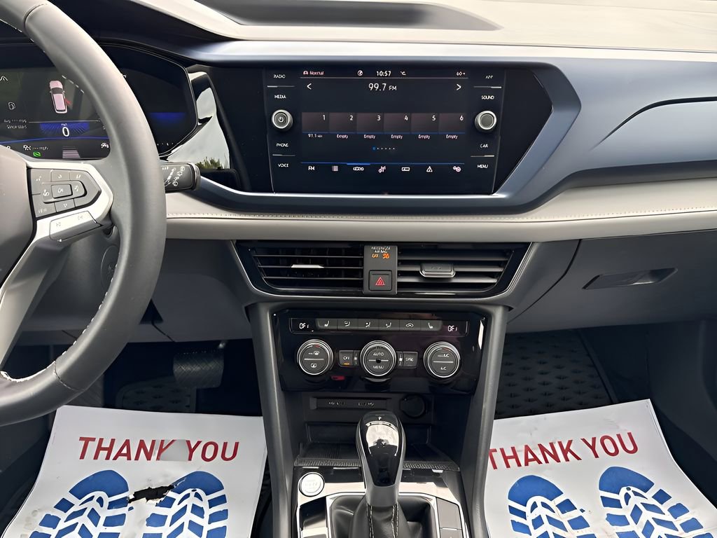 Used 2024 Volkswagen Taos SE image 16