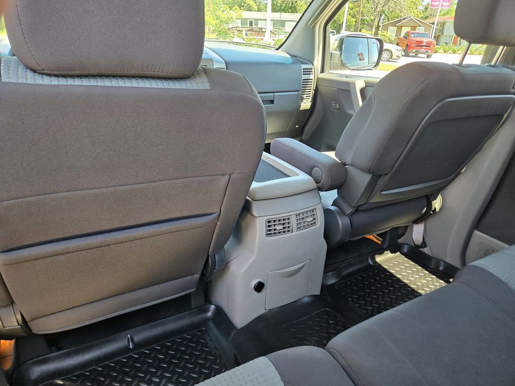 Used 2004 Nissan Titan SE RWD image 16
