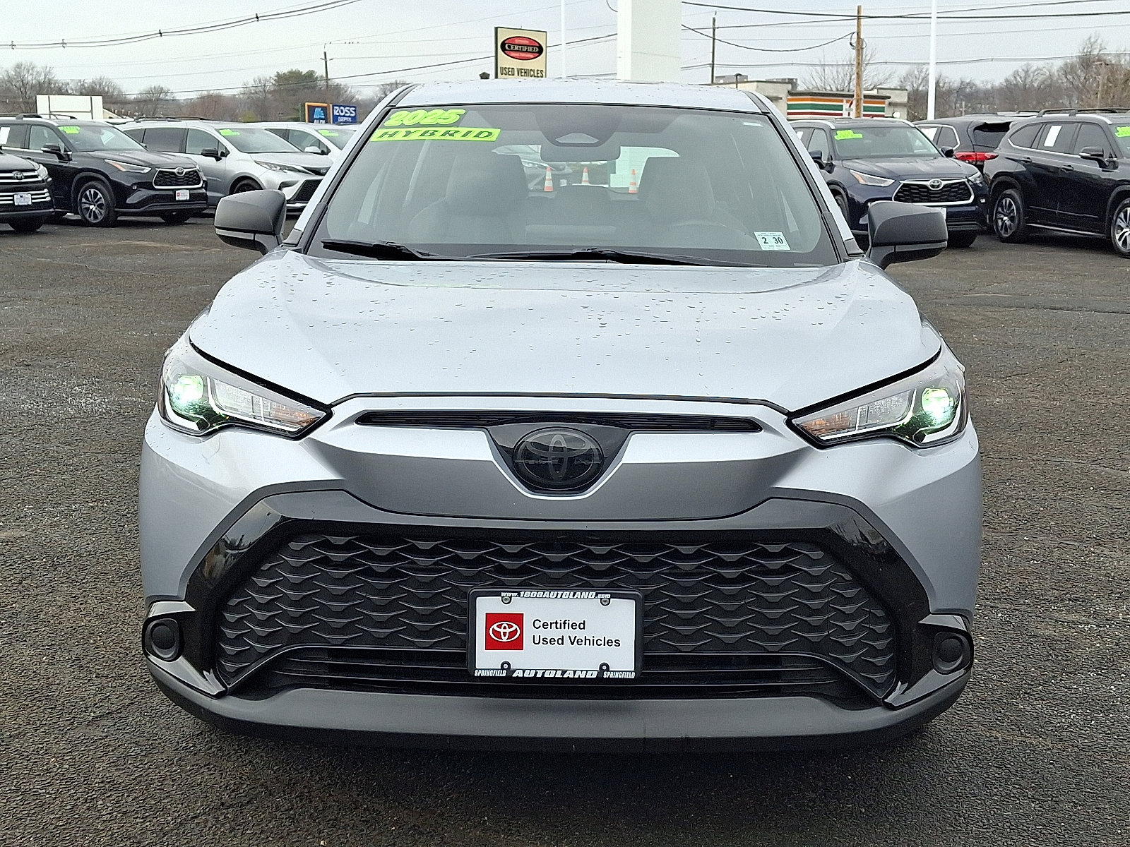 Used 2025 Toyota Corolla Cross AWD Hybrid image 2
