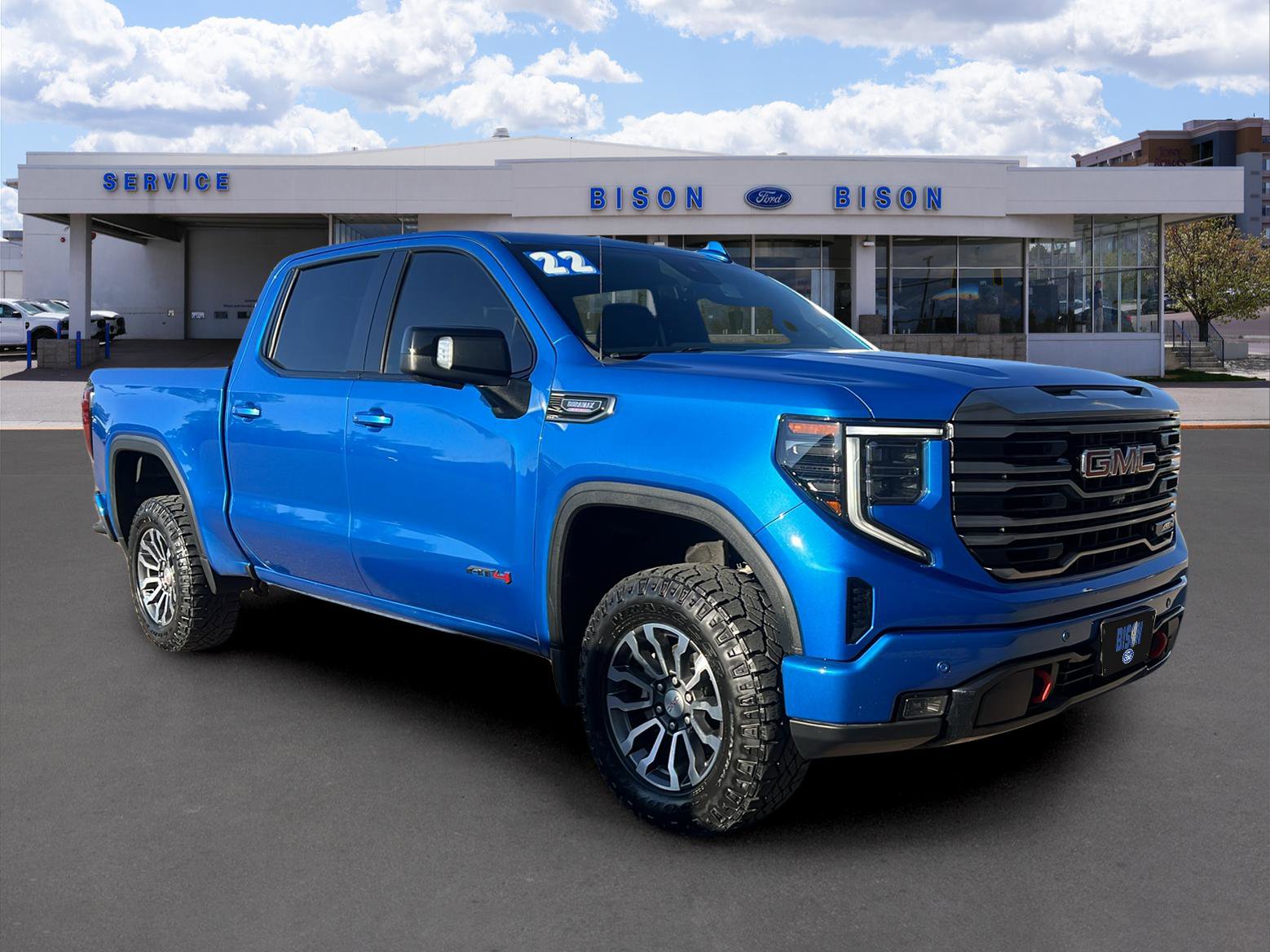 Used 2022 GMC Sierra 1500 AT4 w/ Technology Package image 2