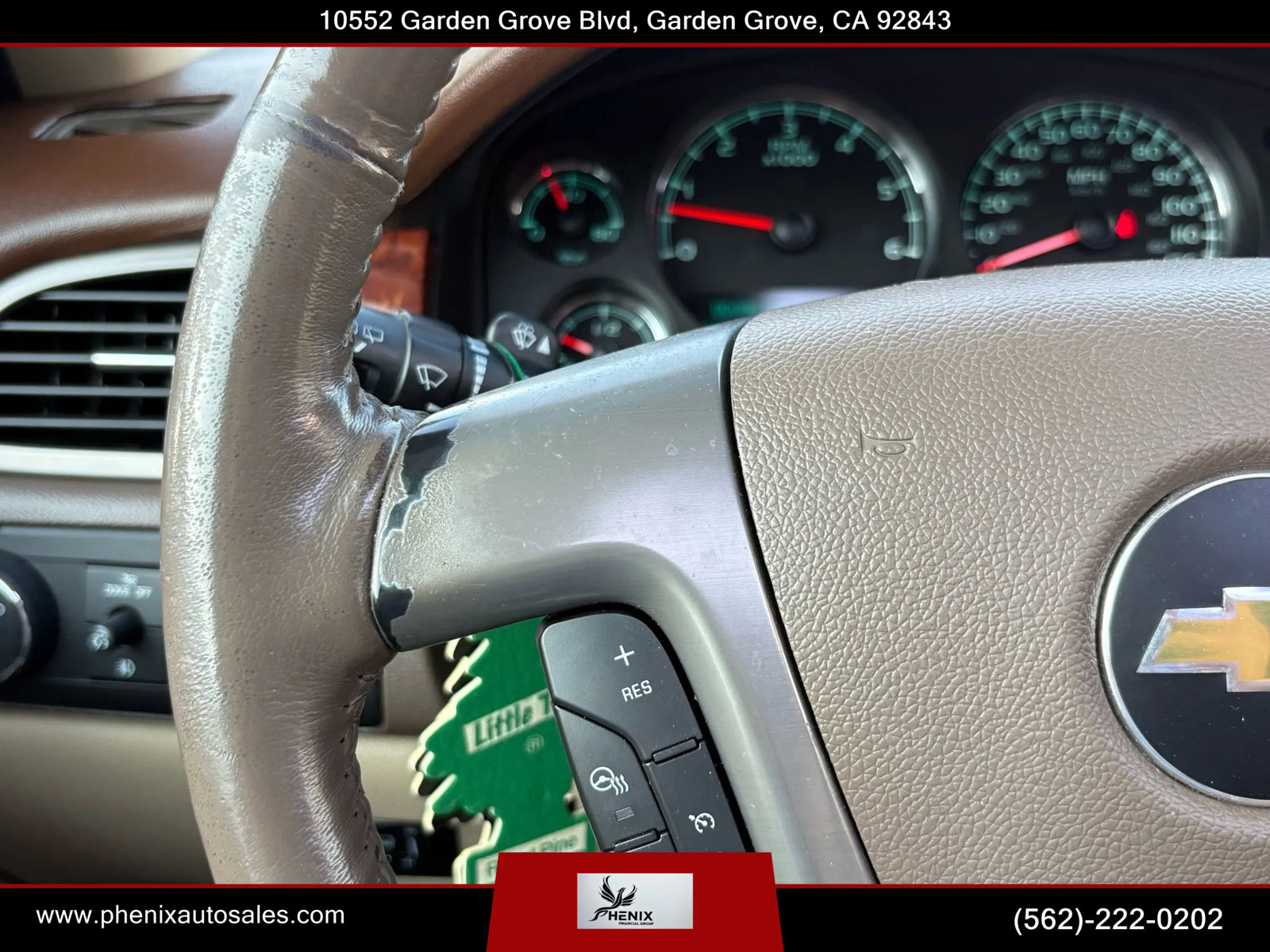 Used 2012 Chevrolet Suburban LTZ image 27