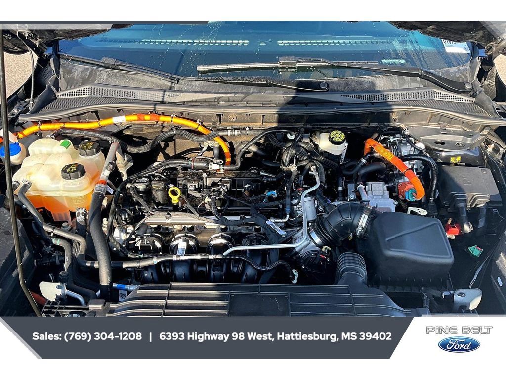 Used 2022 Ford Escape Titanium AWD/4WD image 8