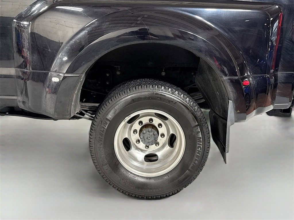 Used 2020 Ford F350 Platinum image 11